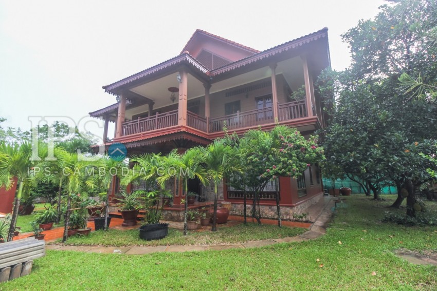 6 Bedroom Wooden Style Villa For Sale - Kouk Chak, Siem Reap