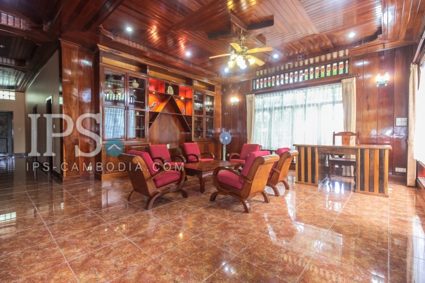 6 Bedroom Wooden Style Villa For Sale - Kouk Chak, Siem Reap