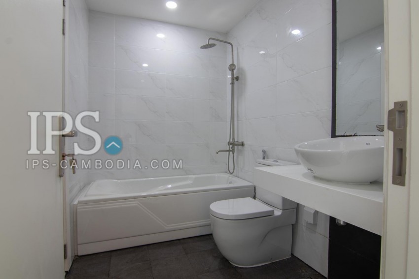 Studio Condo For Rent - Tonle Bassac, Phnom Penh