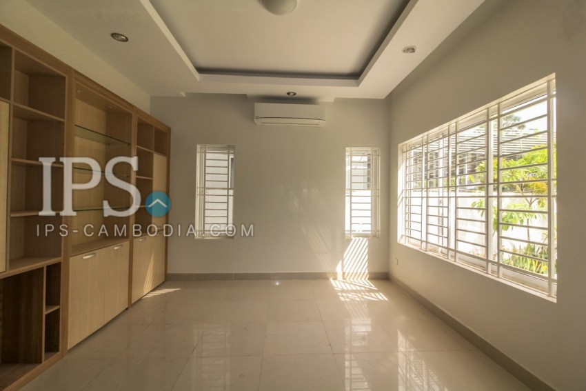 4 Bedrooms Villa  For Rent - Svay Dangkum, Siem Reap