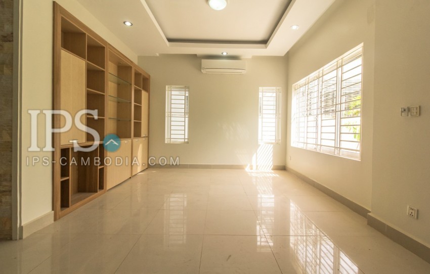 4 Bedrooms Villa  For Rent - Svay Dangkum, Siem Reap