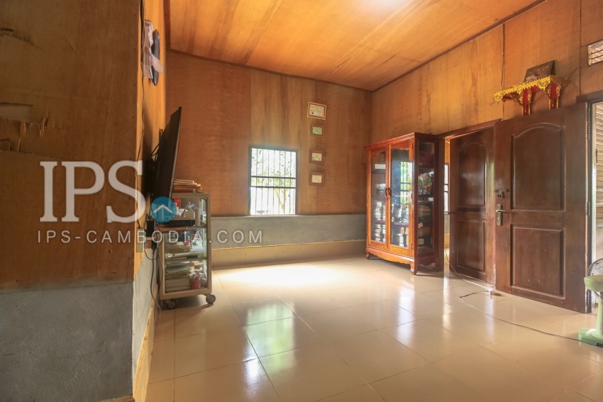 3 Bedrooms House with Land for Sale - Svay Dangkum, Siem Reap