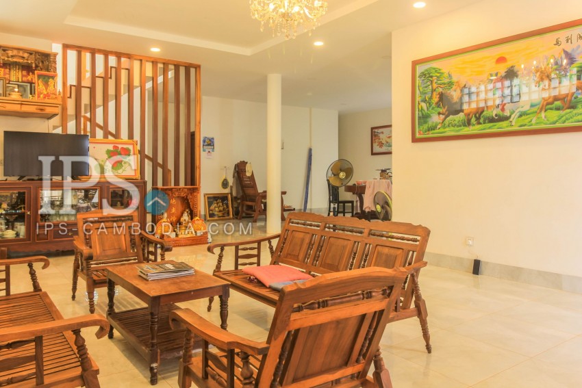 Modern 5 Bedroom  Villa For Rent - Svay Dangkum, Siem Reap