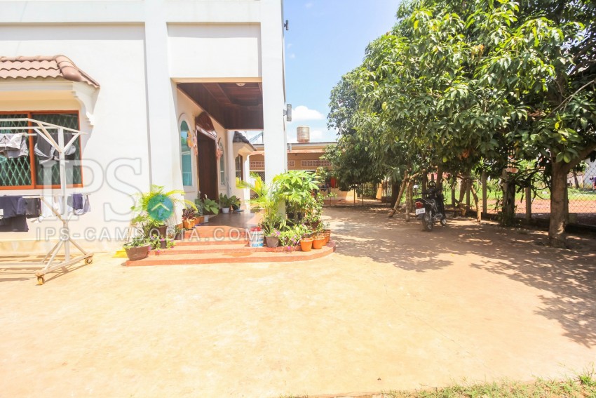 4 Bedrooms  Villa For Rent - Svay Dangkum, Siem Reap