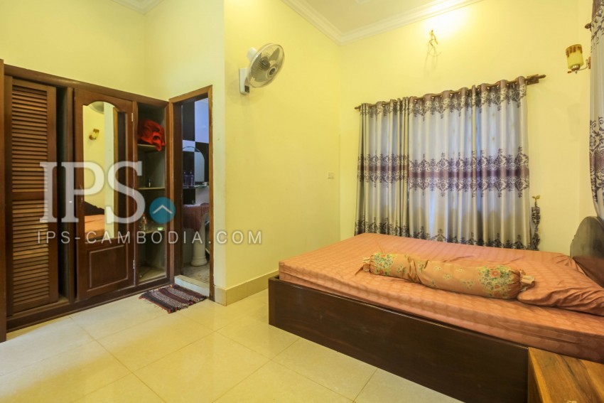 4 Bedrooms  Villa For Rent - Svay Dangkum, Siem Reap