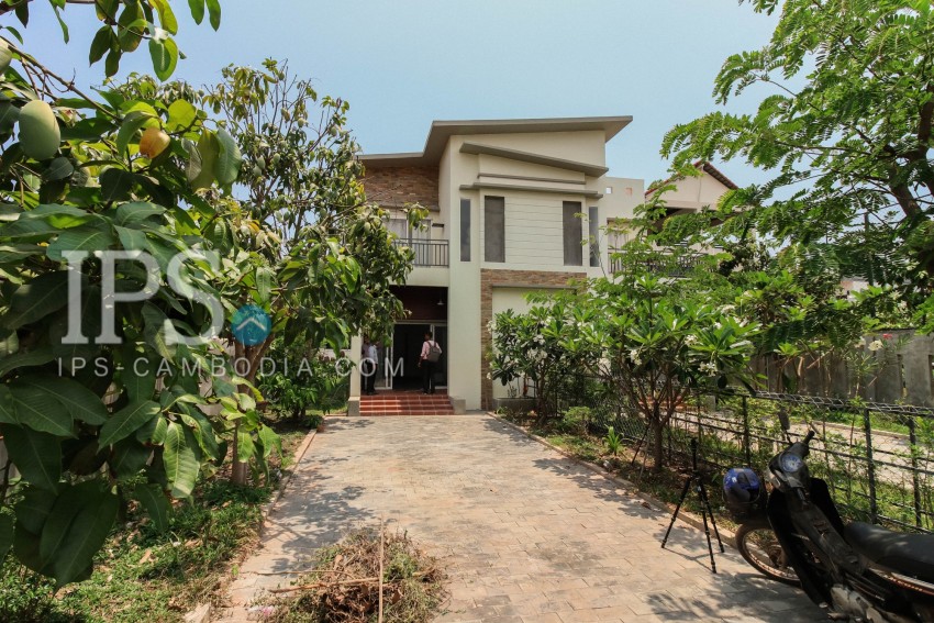 2 Bedroom Western Style Villa for Rent - Sala Kamreuk, Siem Reap