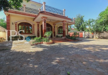 4 Bedroom Villa For Sale - Sala Kamreuk, Siem Reap thumbnail