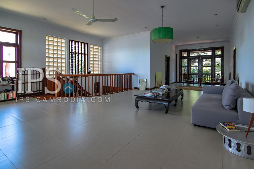 5 Bedroom Villa For Rent in Chroy Changvar, Phnom Penh
