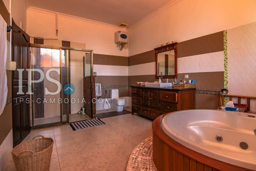 5 Bedroom Villa For Rent in Chroy Changvar, Phnom Penh