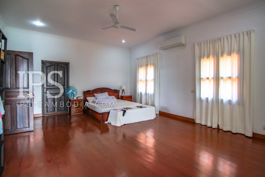 5 Bedroom Villa For Rent in Chroy Changvar, Phnom Penh