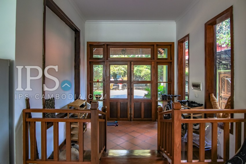 5 Bedroom Villa For Rent in Chroy Changvar, Phnom Penh
