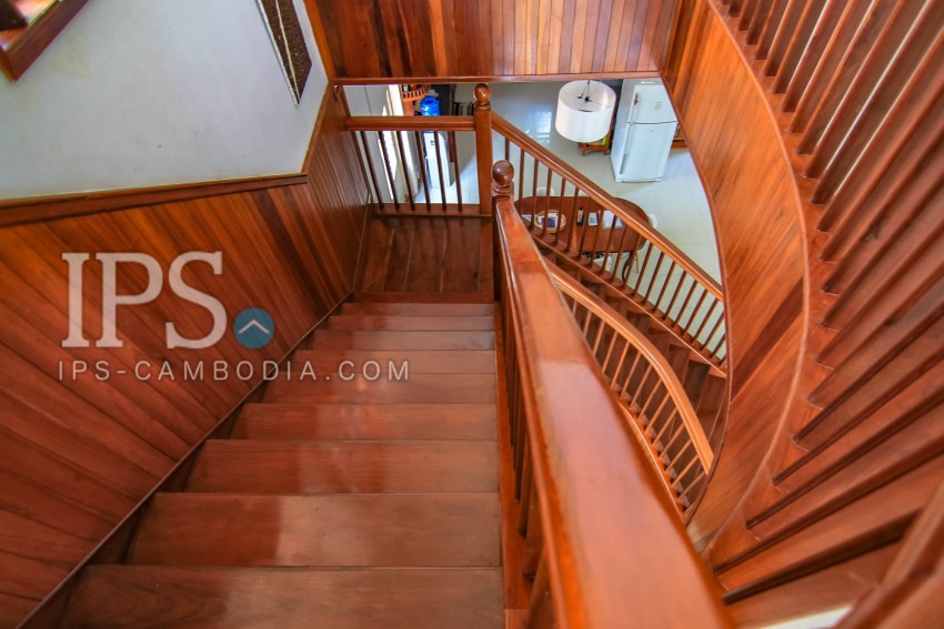 5 Bedroom Villa For Rent in Chroy Changvar, Phnom Penh