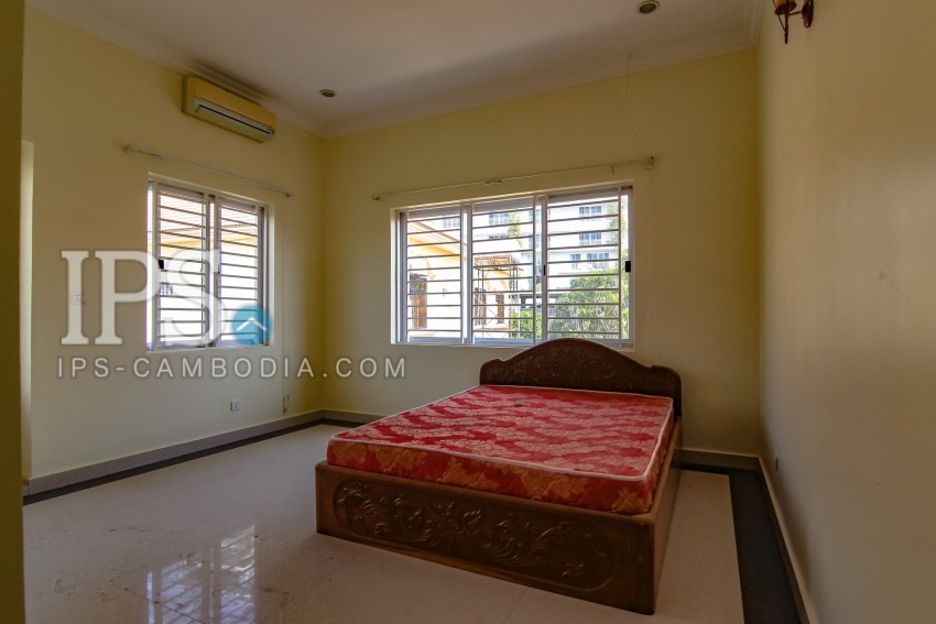 5 Bedroom Villa For Rent - Chroy Changva, Phnom Penh