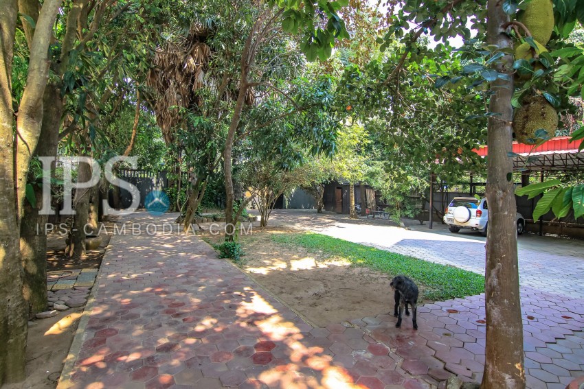 5 Bedroom Villa For Rent in Chroy Changvar, Phnom Penh
