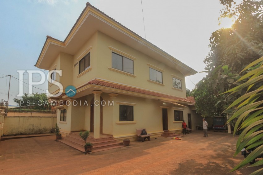 7 Bedroom  Villa For Sale - Slor Kram, Siem Reap
