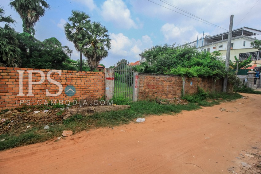  2170 sqm. Commercial Land For Sale - Slor Kram, Siem Reap