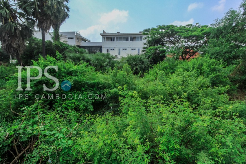  2170 sqm. Commercial Land For Sale - Slor Kram, Siem Reap