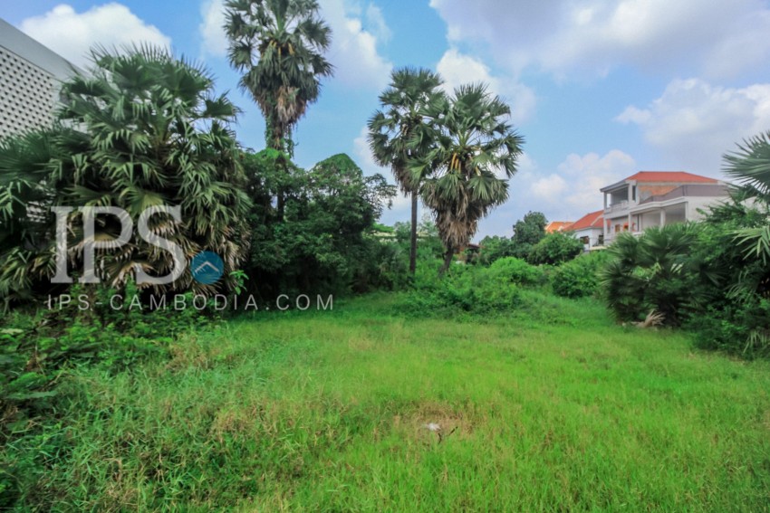  2170 sqm. Commercial Land For Sale - Slor Kram, Siem Reap