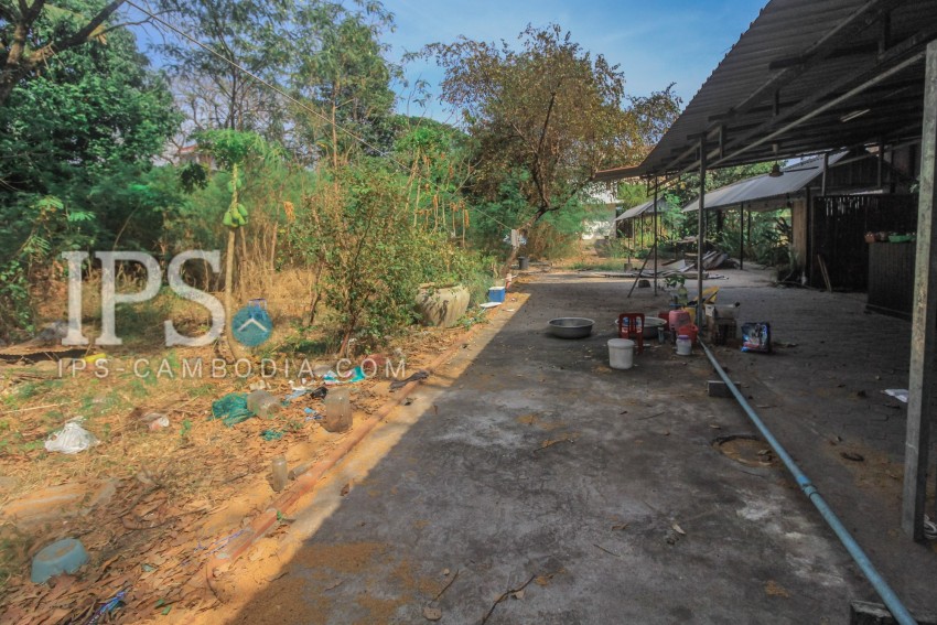 3000 sqm. Land for Sale - River Road , Siem Reap