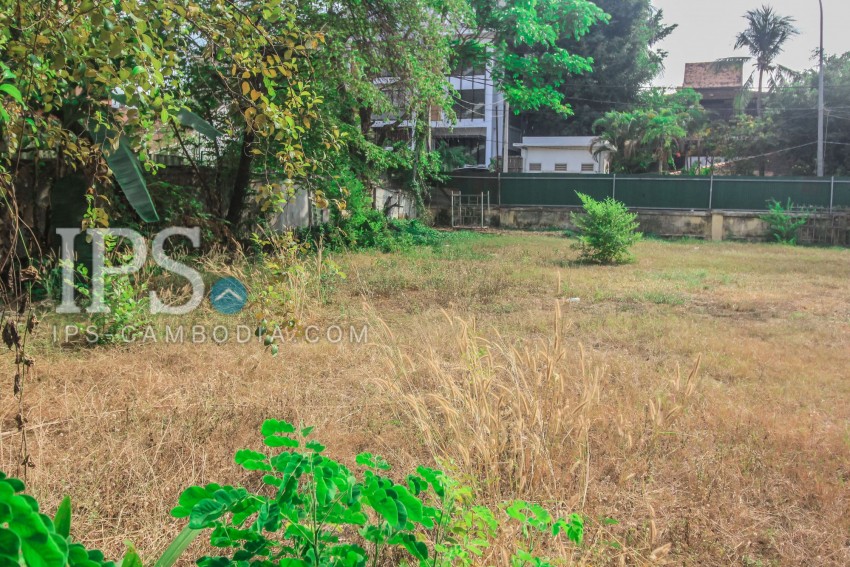 3000 sqm. Land for Sale - River Road , Siem Reap