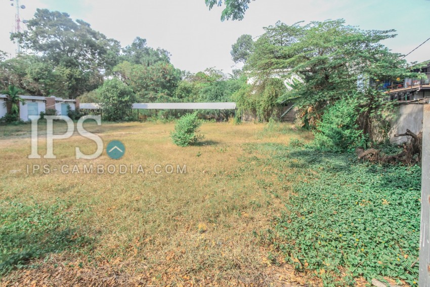 3000 sqm. Land for Sale - River Road , Siem Reap