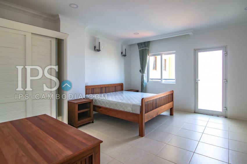 2 Bedroom Apartment For Rent - BKK1, Phnom Penh