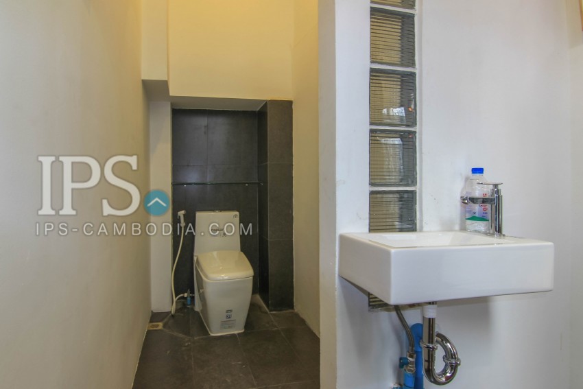3 Bedroom Renovated Apartment For Rent - Chey Chumneah, Phnom Penh