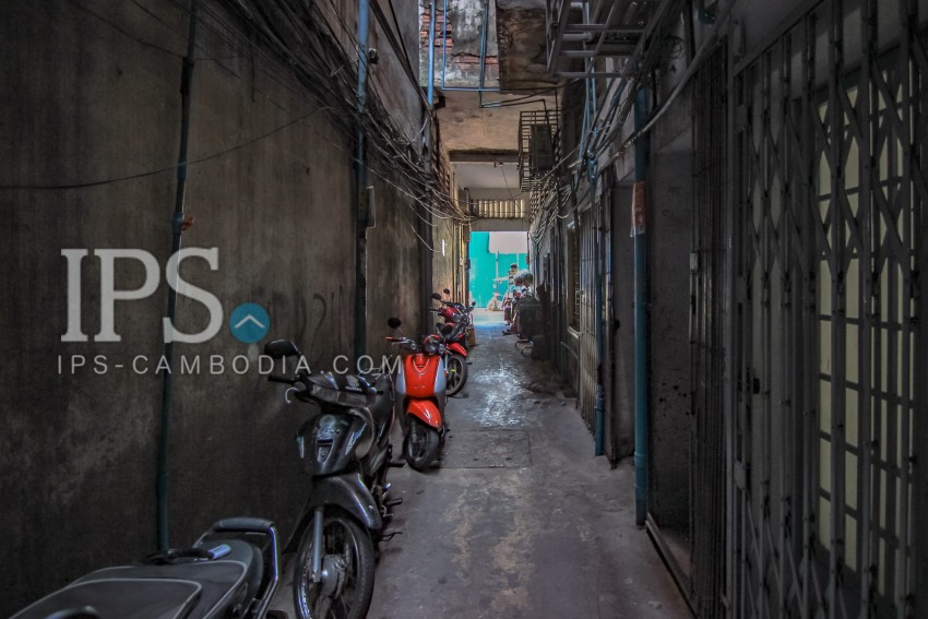 Renovated 2 Bedroom Apartment For Rent - Phsar Chas, Phnom Penh