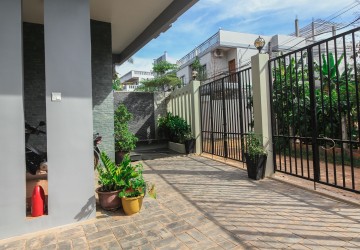 2 Bedroom Apartment For Rent - Sala Kamreuk, Siem Reap thumbnail