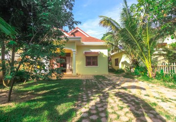 3 Bedroom House  For Rent - Svay Dangkum, Siem Reap thumbnail