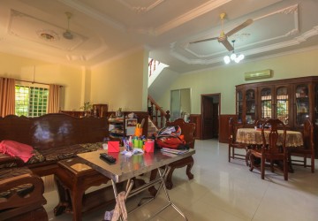 5 Bedroom Villa For Rent - Svay Dangkum, Siem Reap thumbnail