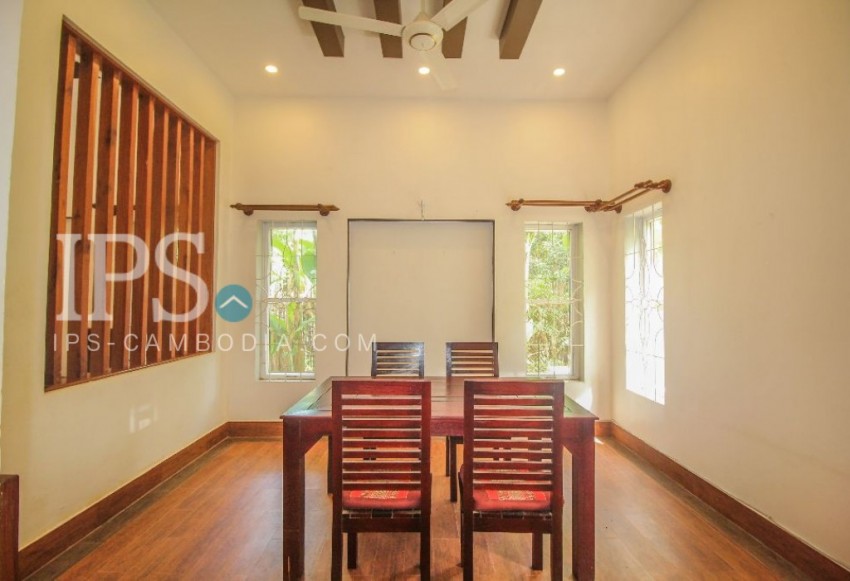 3 Bedroom Wooden House for Rent - Sala Komrerk Area