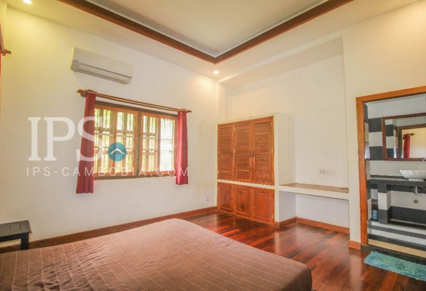 3 Bedroom Wooden House for Rent - Sala Komrerk Area