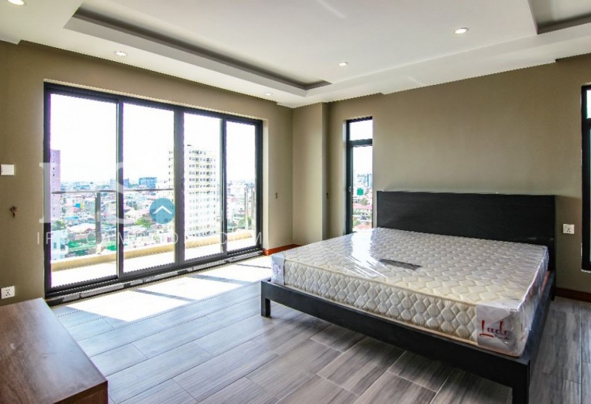 Duplex 3 Bedroom Apartment for Rent - Phsar Daeum Thkov- Phnom Penh