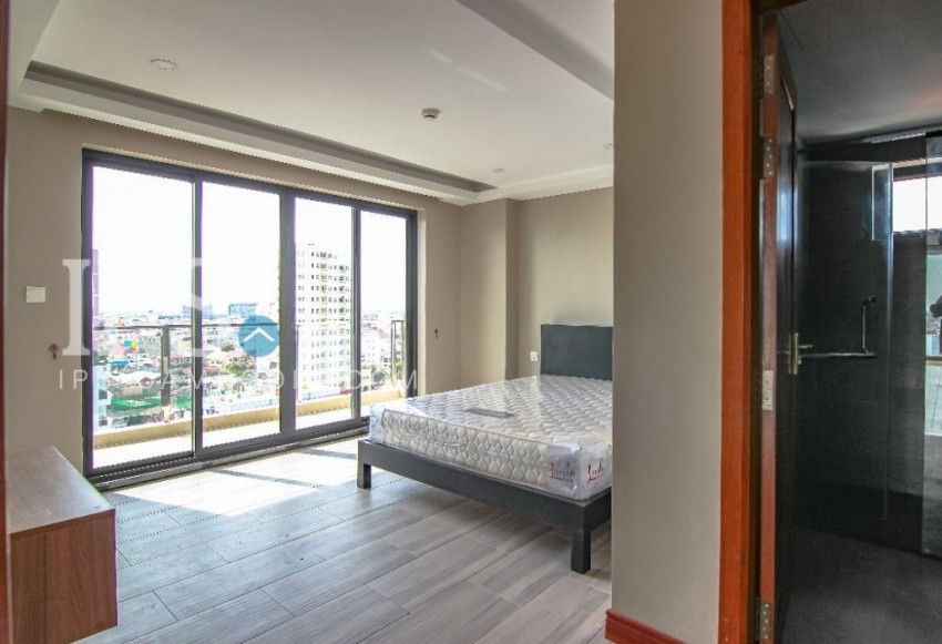 3 Bedroom Duplex  Apartment For Rent - Phsar Daeum Thkov- Phnom Penh