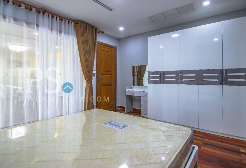 3 Bedroom Penthouse Apartment For Rent - BKK1, Phnom Penh