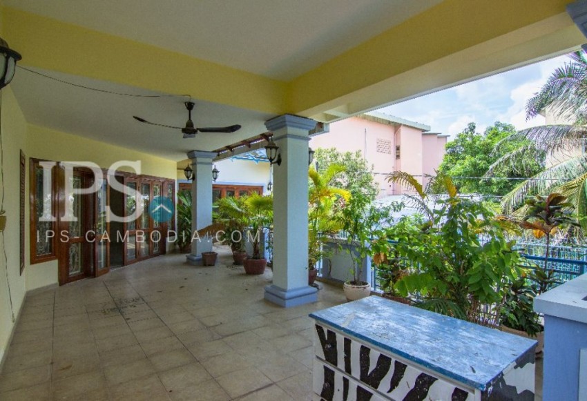 6 Bedroom Colonial  Villa For Rent  - Tonle Bassac , Phnom Penh