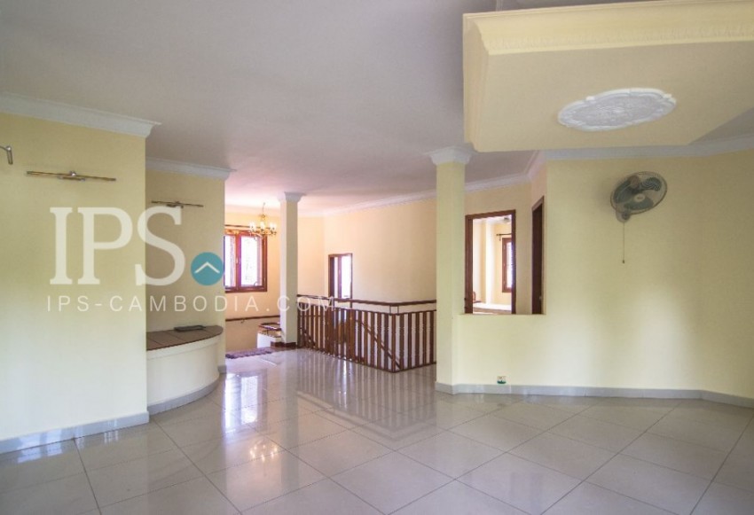 6 Bedroom Colonial  Villa For Rent  - Tonle Bassac , Phnom Penh