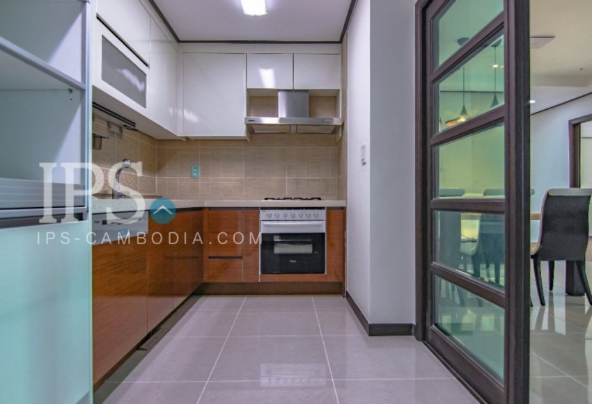 3 Bedroom Condo For Rent - De Castle, BKK1, Phnom Penh