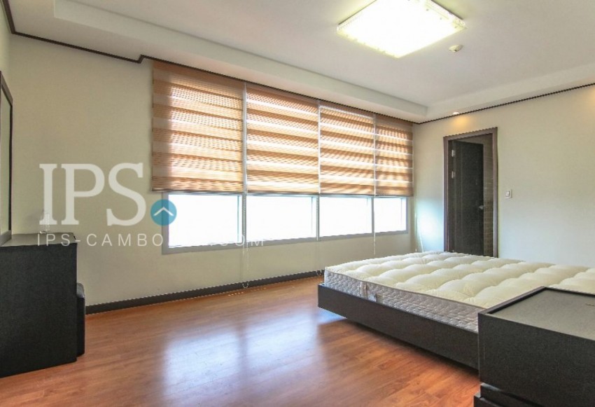 4 Bedroom Condo For Rent - De Castle Royal- Phnom Penh