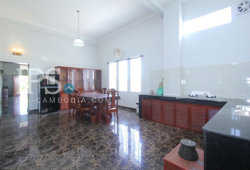 4 Bedroom Villa For Sale - Sala Kamreuk, Siem Reap