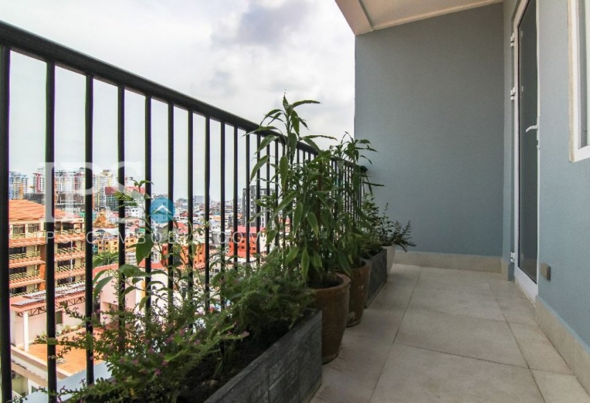 3 Bedroom Apartment For Rent in 7 Makara, Phnom Penh