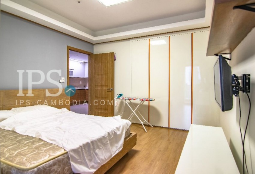 1 Bedroom Condo For Rent - De Castle Royal, BKK1, Phnom Penh