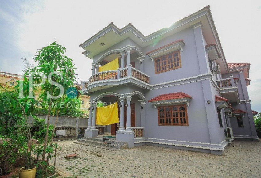 6 Bedrooms Villa for Rent in Siem Reap 