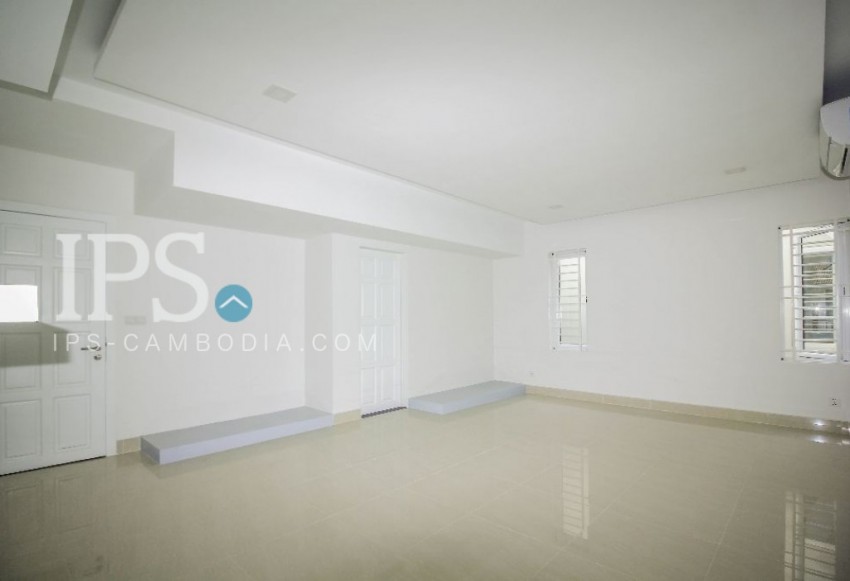 4 Bedrooms Townhouse  for Rent in Siem Reap