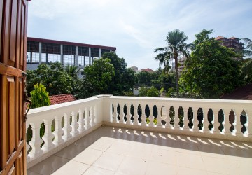 6 Bedroom Villa For Rent - Toul Kork, Phnom Penh thumbnail