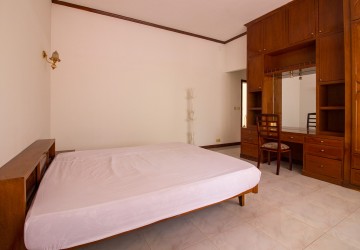 6 Bedroom Villa For Rent - Toul Kork, Phnom Penh thumbnail
