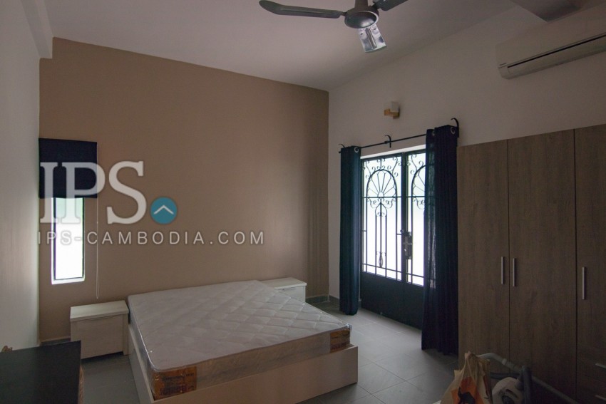 5 Bedroom Villa For Rent - Chaktomukh, Phnom Penh