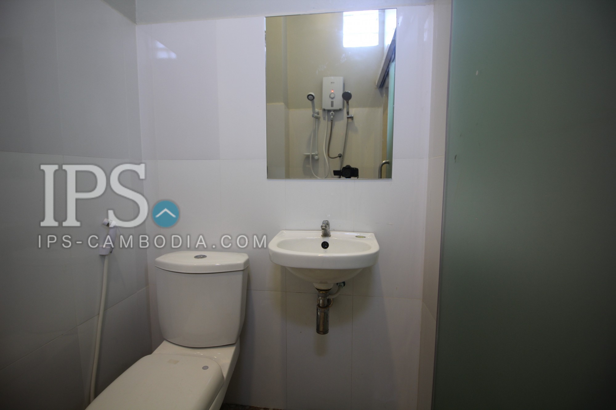 3 Bedroom Apartment For Rent - Svay Dangkum, Siem Reap - Image 9