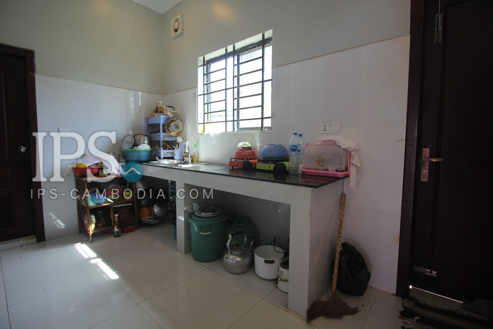 3 Bedroom Apartment For Rent - Svay Dangkum, Siem Reap - Image 8